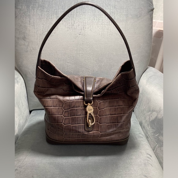 Dooney & Bourke Handbags - Doonie and Bourke croc logo lock hobo bag amazing condition 11” x 5” x 12” Brown